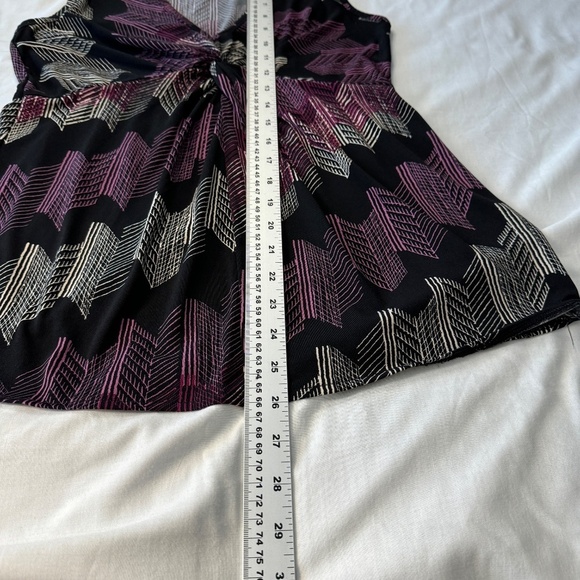 Banana Republic Factory Women's Sleeveless V-Neck Knot Blouse Multicolor Small - Picture 8 of 10